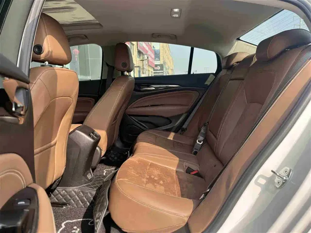 Buick Regal — Фото автомобиля 6