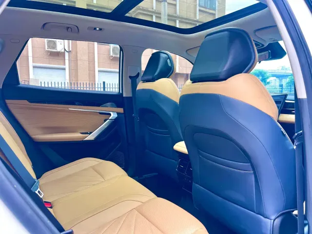 Geely Boyue L — Фото автомобиля 14
