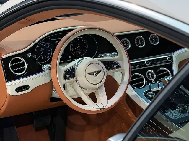 Bentley Continental — Фото автомобиля 7