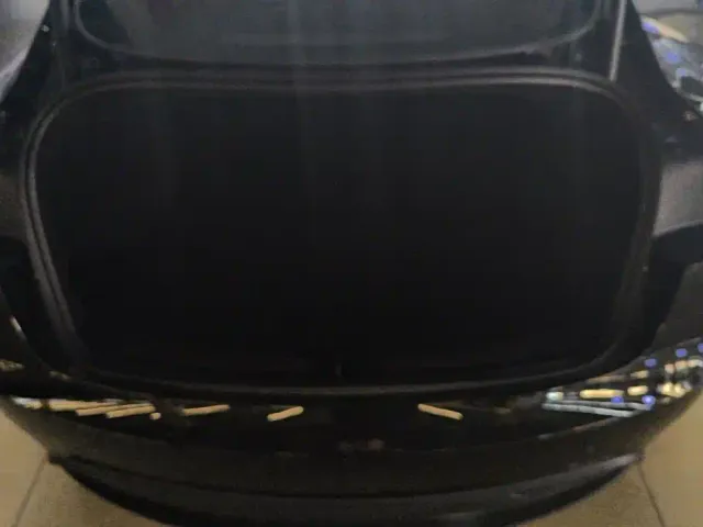Tesla Model 3 — Фото автомобиля 4