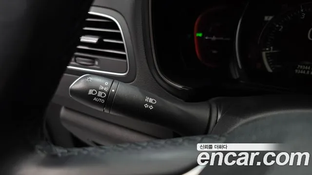 Renault-KoreaSamsung QM6 Новый QM6 2.0 GDe RE Signature 2WD — Фото автомобиля 19