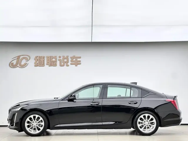 Cadillac CT5 — Фото автомобиля 5