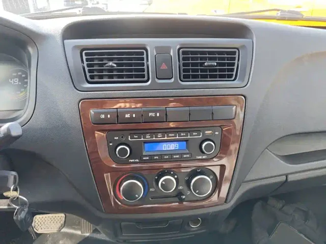 Changan Ruixing EM60 — Фото автомобиля 12