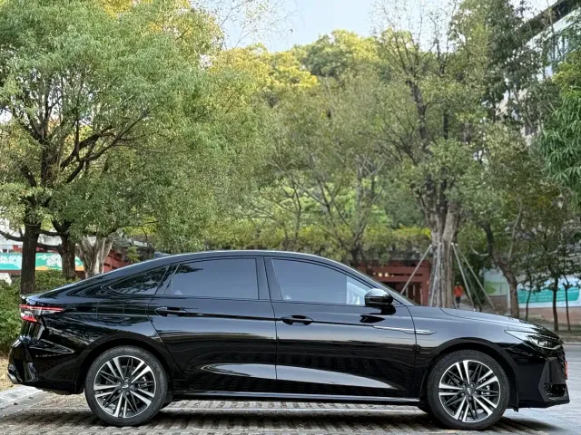Chery Arrizo 8 — Фото автомобиля 5