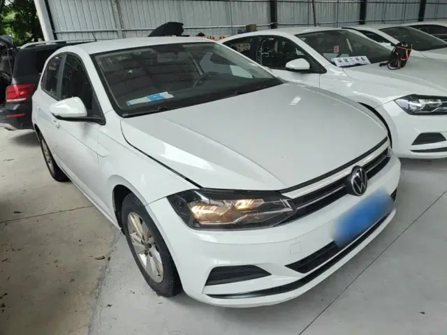 Volkswagen Polo — Фото автомобиля 3