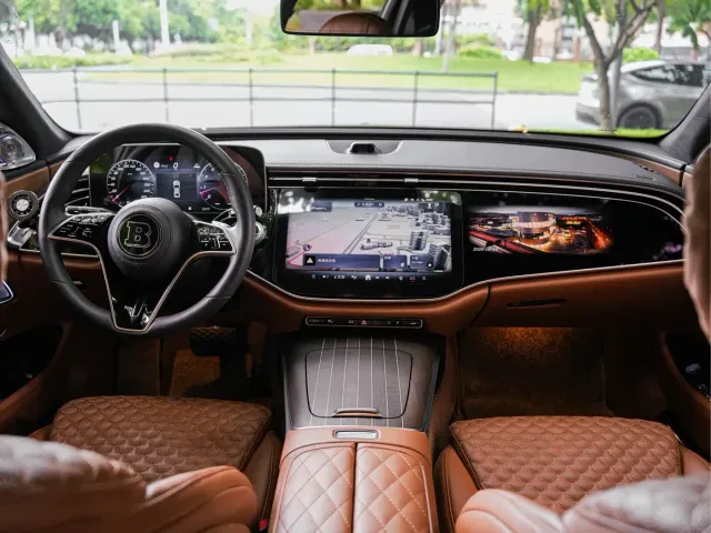 Mercedes-Benz E-Class — Фото автомобиля 6