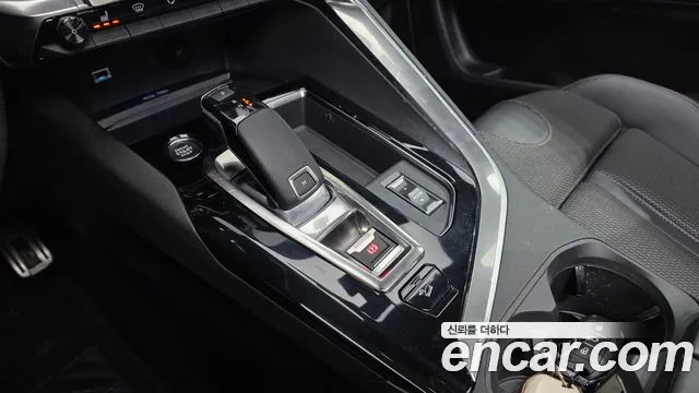 Peugeot 5008 Generation 2 — Фото автомобиля 9