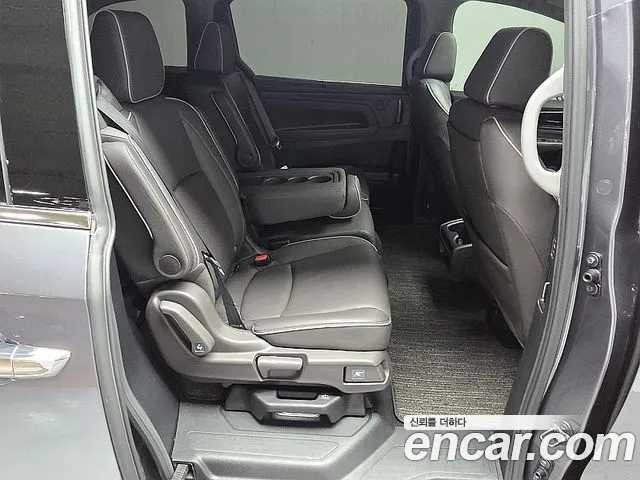 Honda Odyssey — Фото автомобиля 15