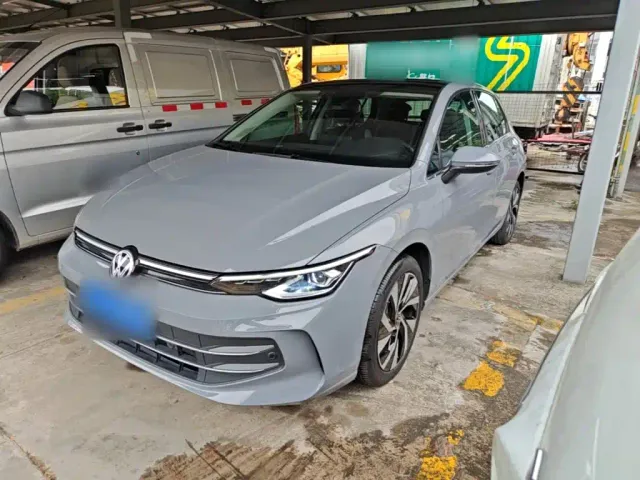 Фотография автомобиля — Volkswagen Golf