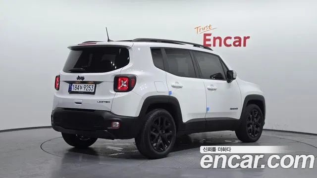 Jeep Renegade — Фото автомобиля 2