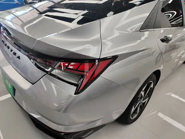 Hyundai Elantra — Фото автомобиля 7