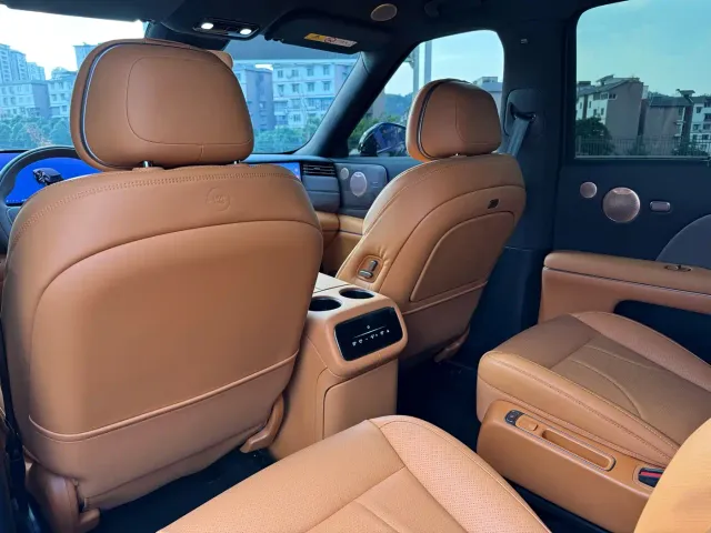 IM Motors LS8 — Фото автомобиля 11
