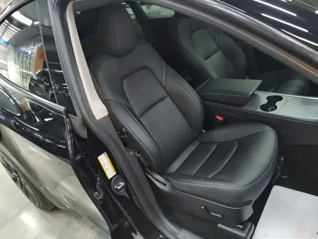 Tesla Model Y — Фото автомобиля 24