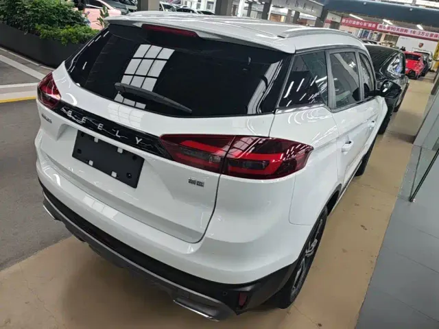 Geely Boyue — Фото автомобиля 6