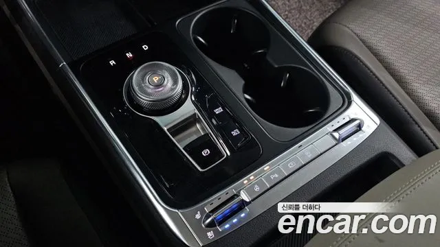 Kia Carnival — Фото автомобиля 9