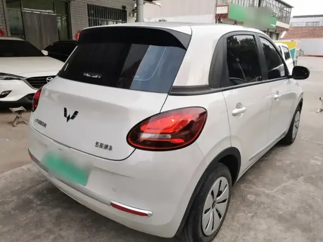 Wuling Bingo — Фото автомобиля 6