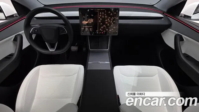 Tesla Model Y — Фото автомобиля 10