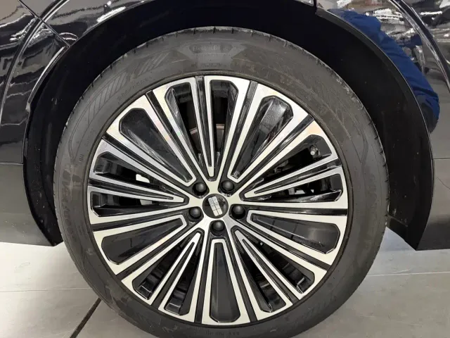 Geely Galaxy M9 — Фото автомобиля 14