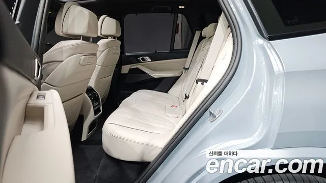 BMW X5 xDrive 40i M Sport — Фото автомобиля 19