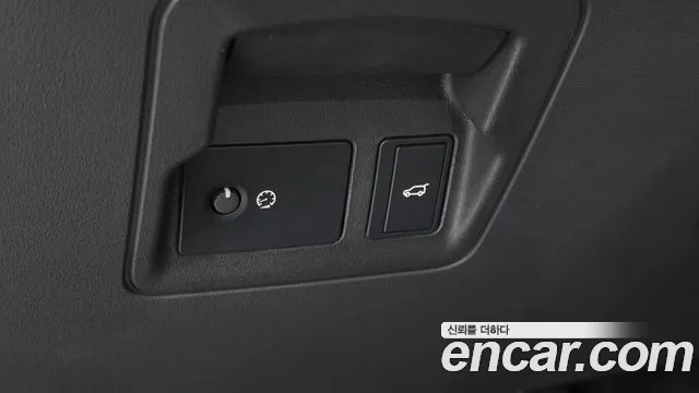 Land Rover Range Rover Velar Range Rover Velar 2.0 P250 Dynamic SE — Фото автомобиля 28