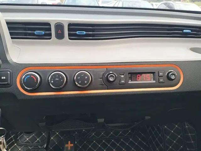 Wuling Hongguang Mini EV — Фото автомобиля 12