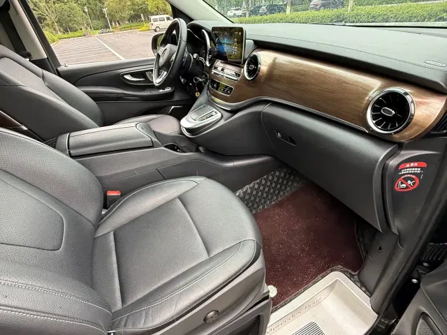 Mercedes-Benz V-Class — Фото автомобиля 9