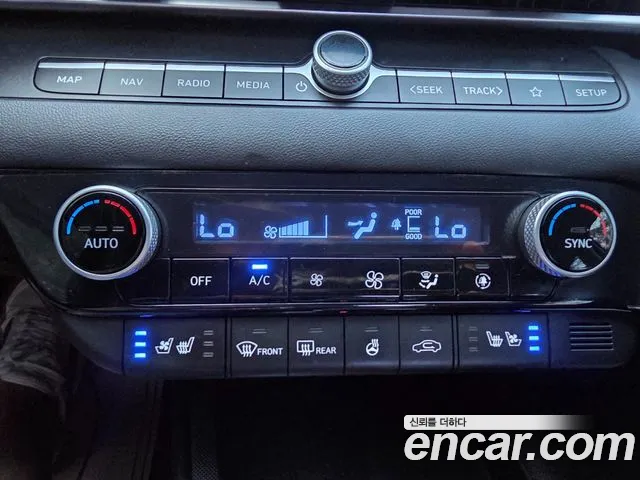 Hyundai Avante CN7 — Фото автомобиля 12