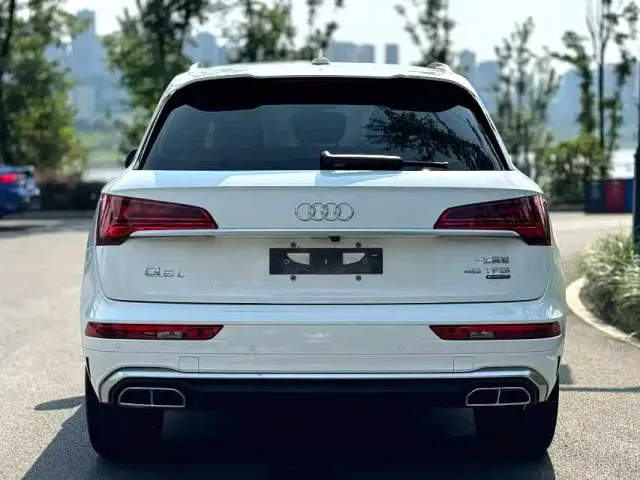Audi Q5L — Фото автомобиля 5
