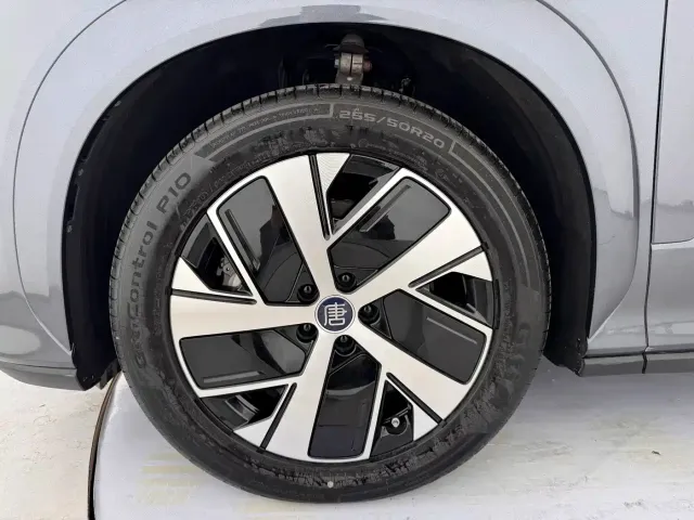 BYD Tang L — Фото автомобиля 13