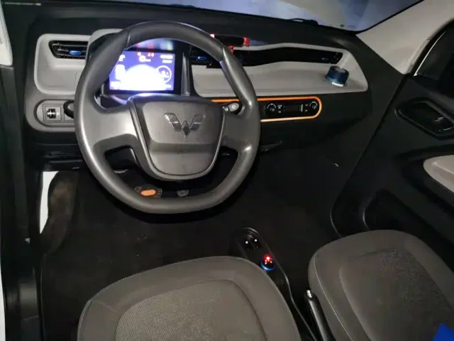 Wuling Hongguang Mini EV — Фото автомобиля 10