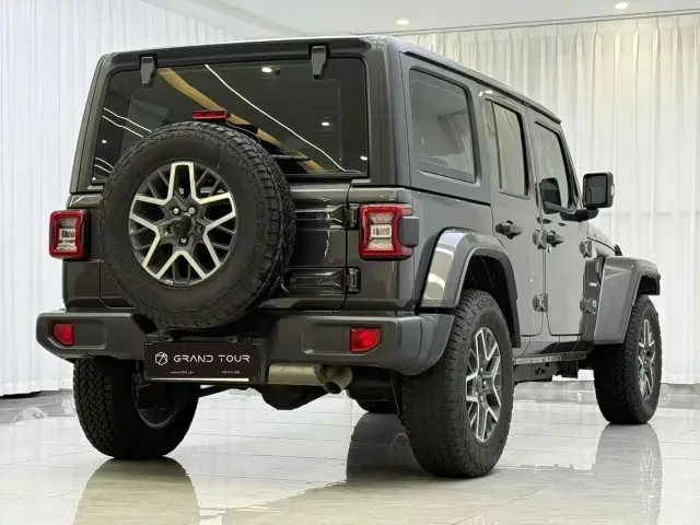 Jeep Wrangler — Фото автомобиля 8