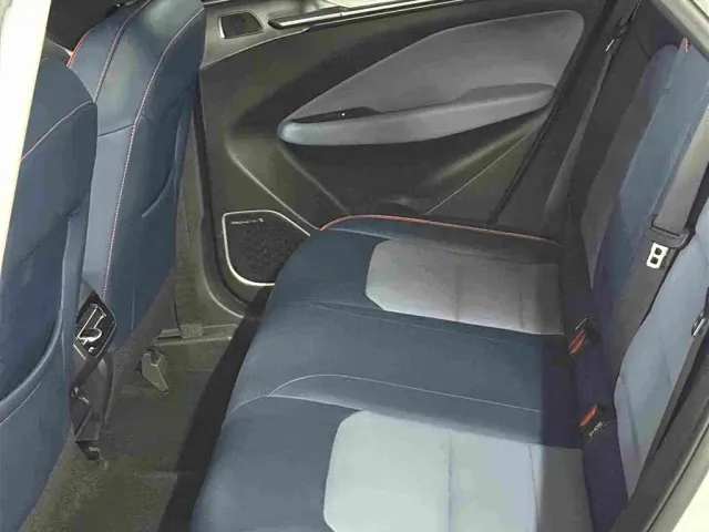 Geely Geometry M6 — Фото автомобиля 11