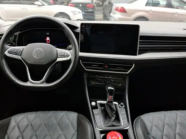 Volkswagen Sagitar — Фото автомобиля 12