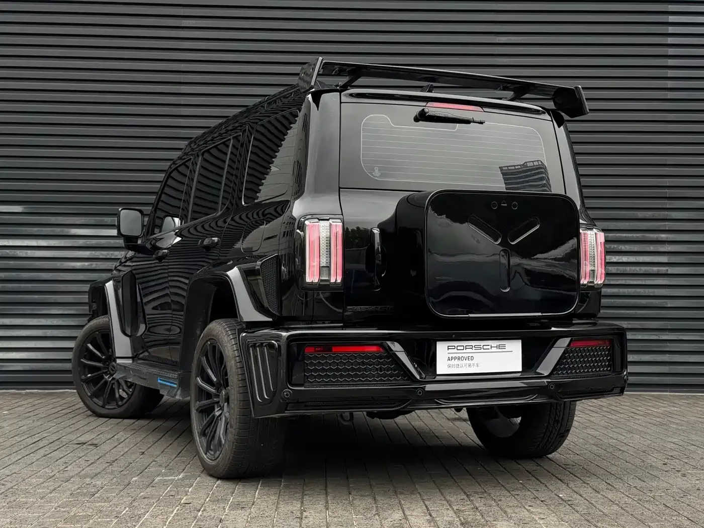 Crossboundary Auto Co-created Tank 300 2023 2.0T Cyber Knight — Фото автомобиля 5