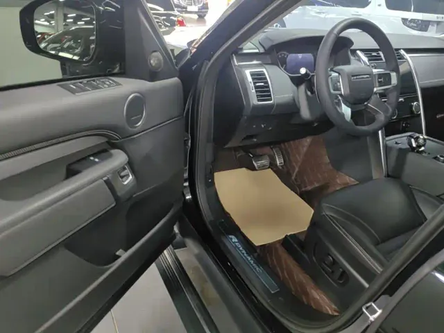 Land Rover Discovery — Фото автомобиля 15