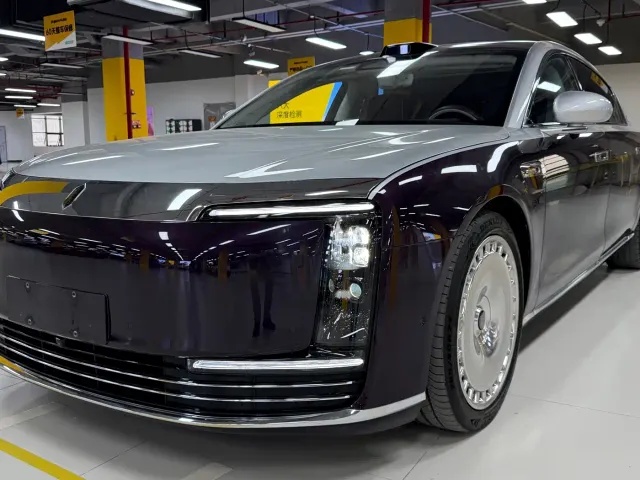 Zunjie Zunjie S800 2025 Model Extended Range Starlight Executive Edition 4-seater — Фото автомобиля 5