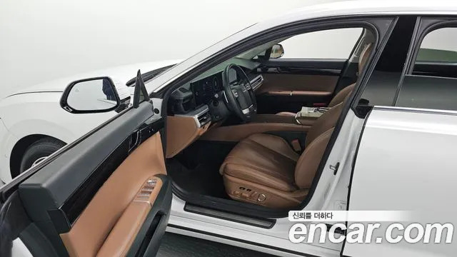 Hyundai Grandeur Grandeur (GN7) 2.5 Бензин 2WD — Фото автомобиля 10