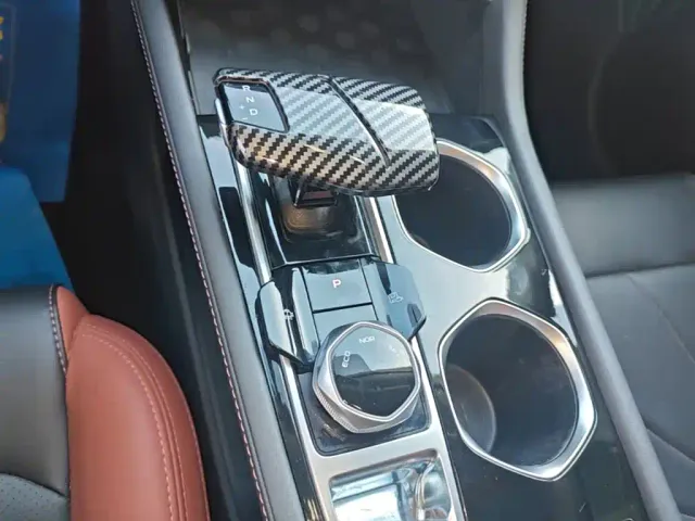 Changan Eado — Фото автомобиля 13