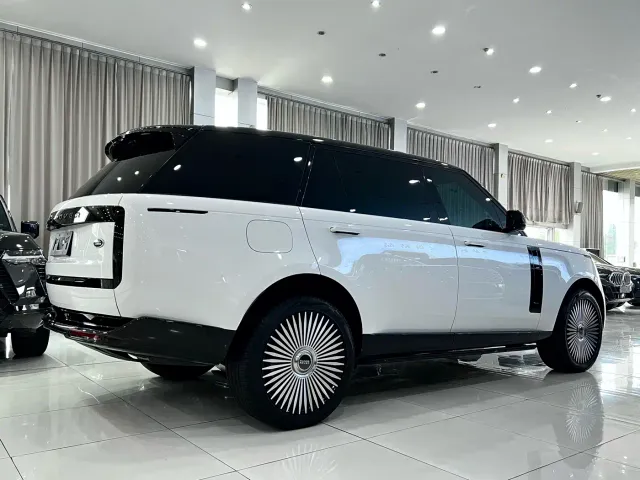 Land Rover Range Rover — Фото автомобиля 4