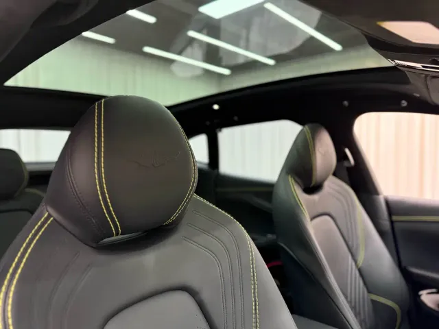 Aston Martin DBX — Фото автомобиля 18