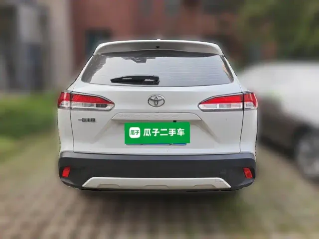 Toyota Corolla Cross — Фото автомобиля 3