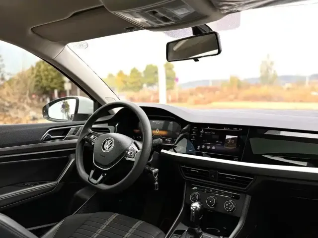 Volkswagen Lavida 2022 1.5L Auto Comfort Edition — Фото автомобиля 12