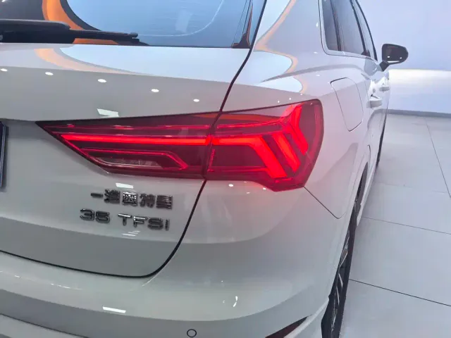 Audi Q3 — Фото автомобиля 6