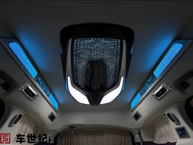 Toyota Sienna — Фото автомобиля 9