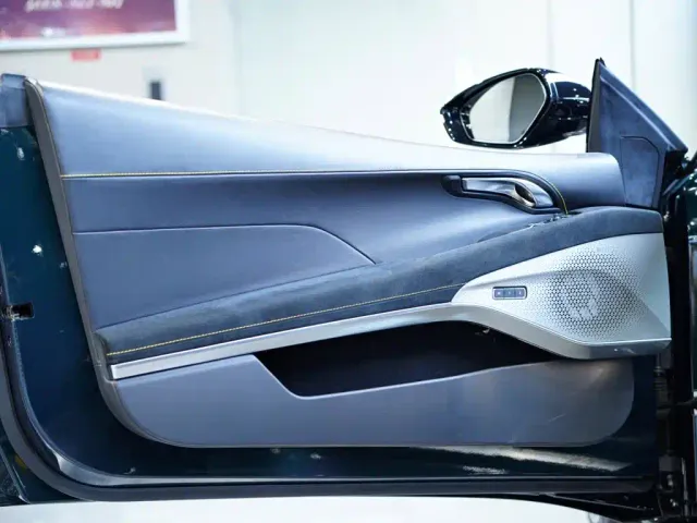 Lotus Emira — Фото автомобиля 27