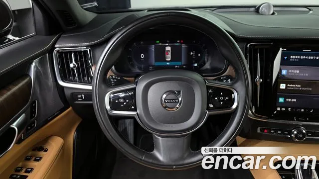 Volvo S90 — Фото автомобиля 15