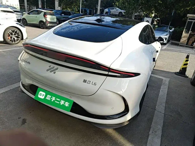 IM Motors L6 — Фото автомобиля 6