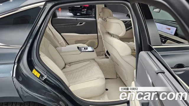 Genesis G80 Бензин 2.5 турбо 2WD — Фото автомобиля 11