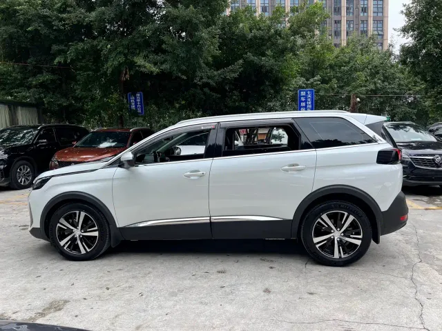 Peugeot 5008 — Фото автомобиля 5