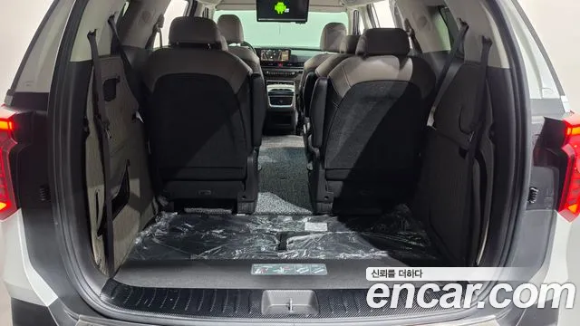 Kia Carnival Generation 4 — Фото автомобиля 19